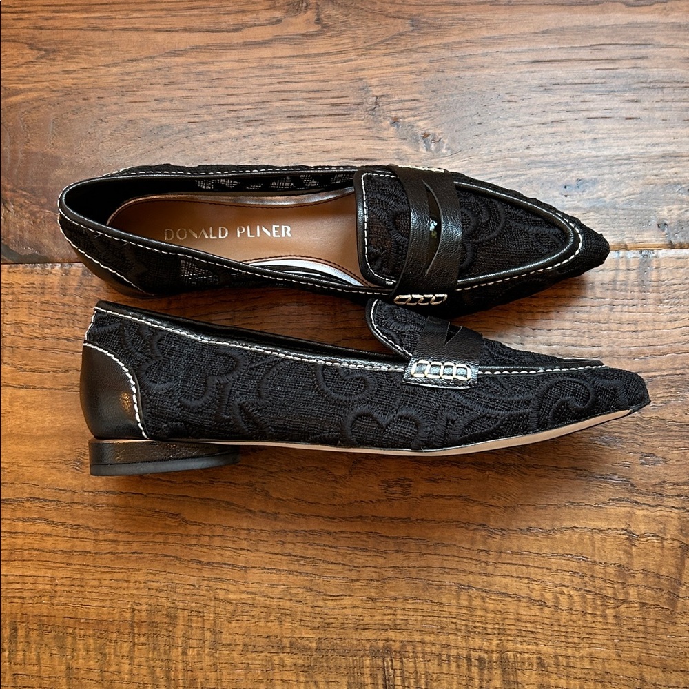 Donald J. Pliner Black Pointed-Toe Mesh Loafers - Picture 3 of 4